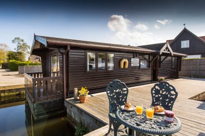 Grand Lodge Houseboat